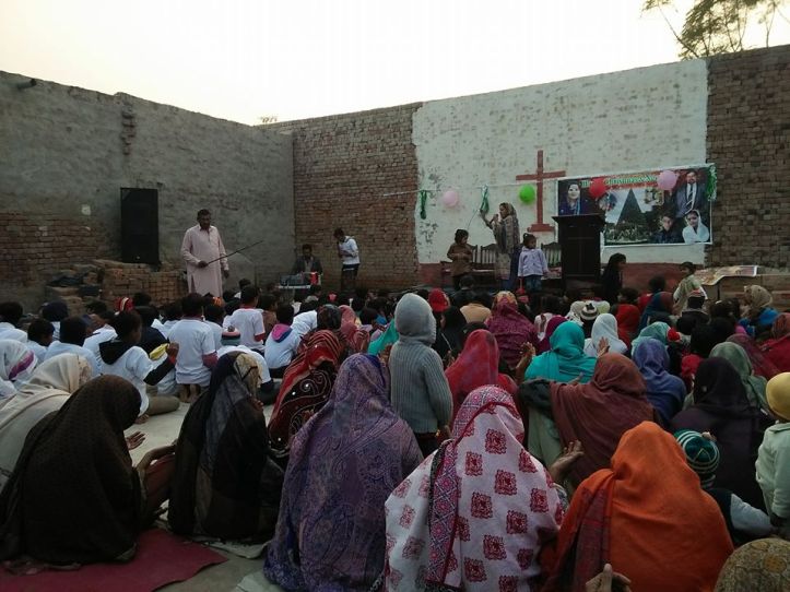 48411255_230145901215807_5902065546161029120_n