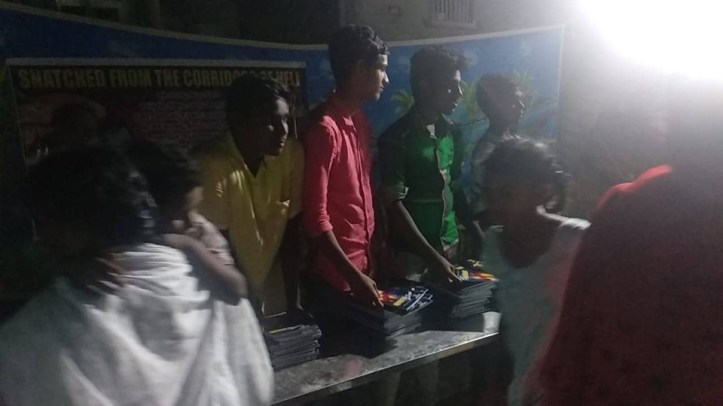 57232180_277238903020916_679077570369